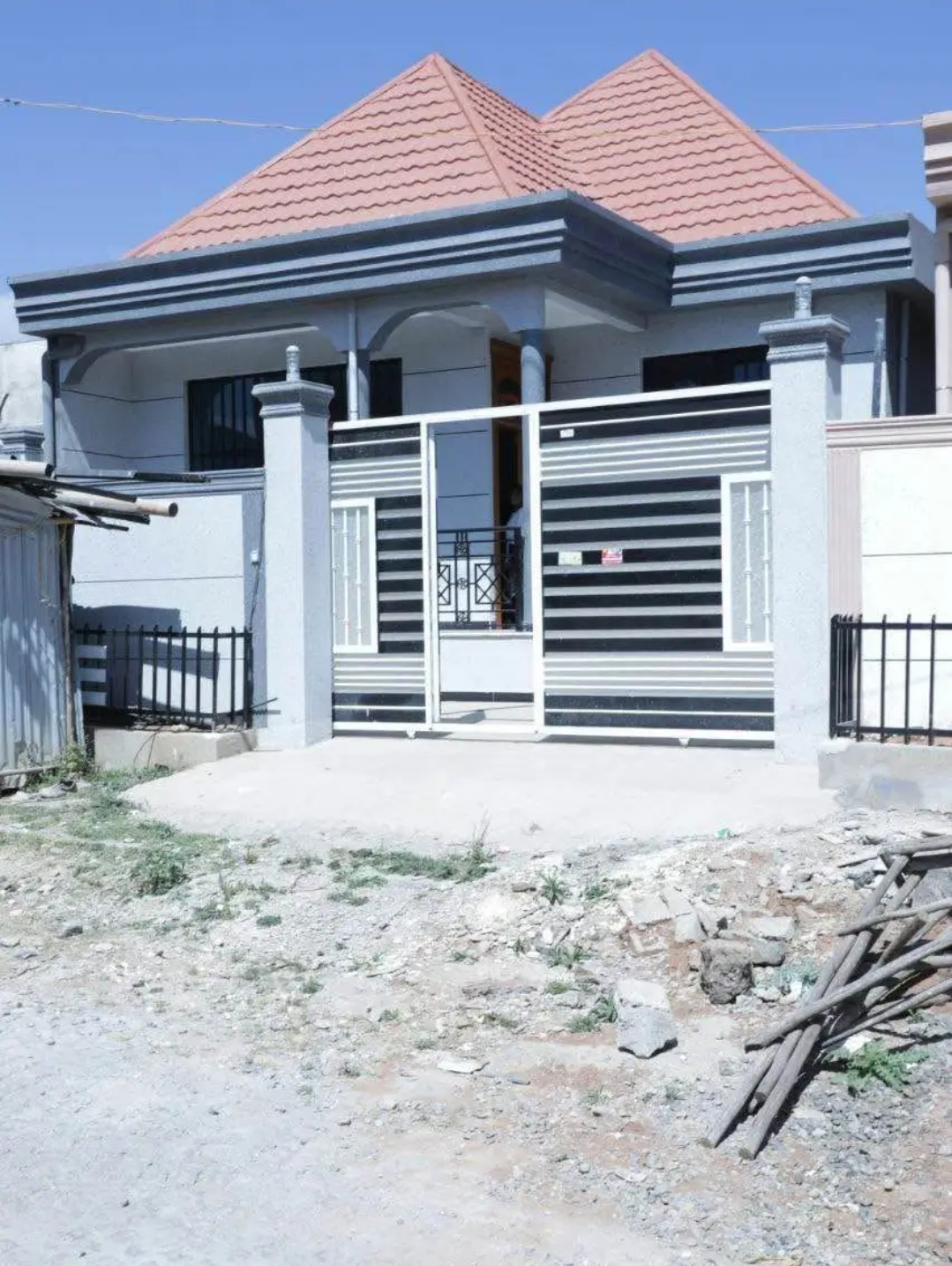 House - Image 2